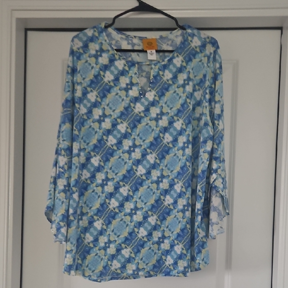 Ruby Rd. Blue and White Patterned Blouse